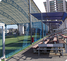 観客スタンドあり